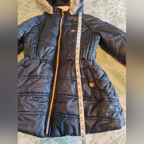 Tommy Hilfiger Girl's Navy Puffer Coat with Faux Fur Hood - Picture 3 of 5